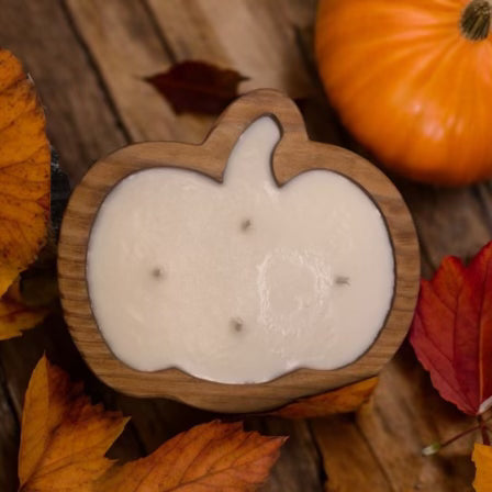 The Candle Shop- Pumpkin Shape Bowl in Vanilla Pumpkin Marshmallow